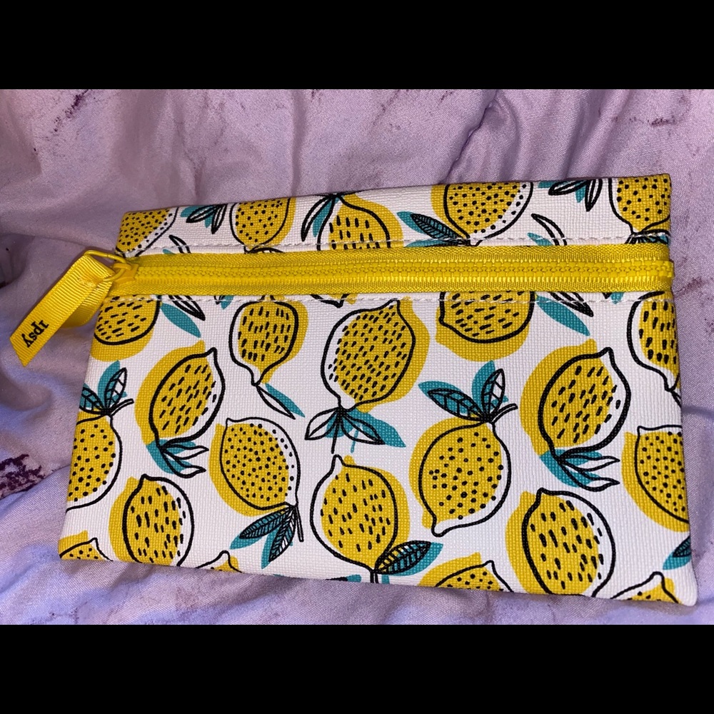 Ipsy makeup bag